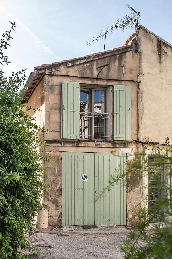 ARLES Maison petite Roquette et garage Extérieur photo