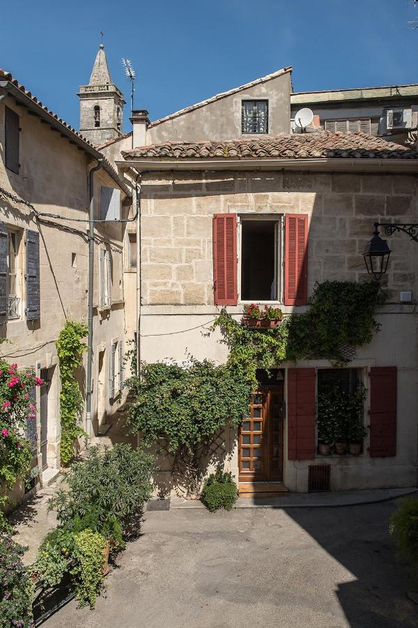 ARLES Maison petite Roquette et garage Extérieur photo