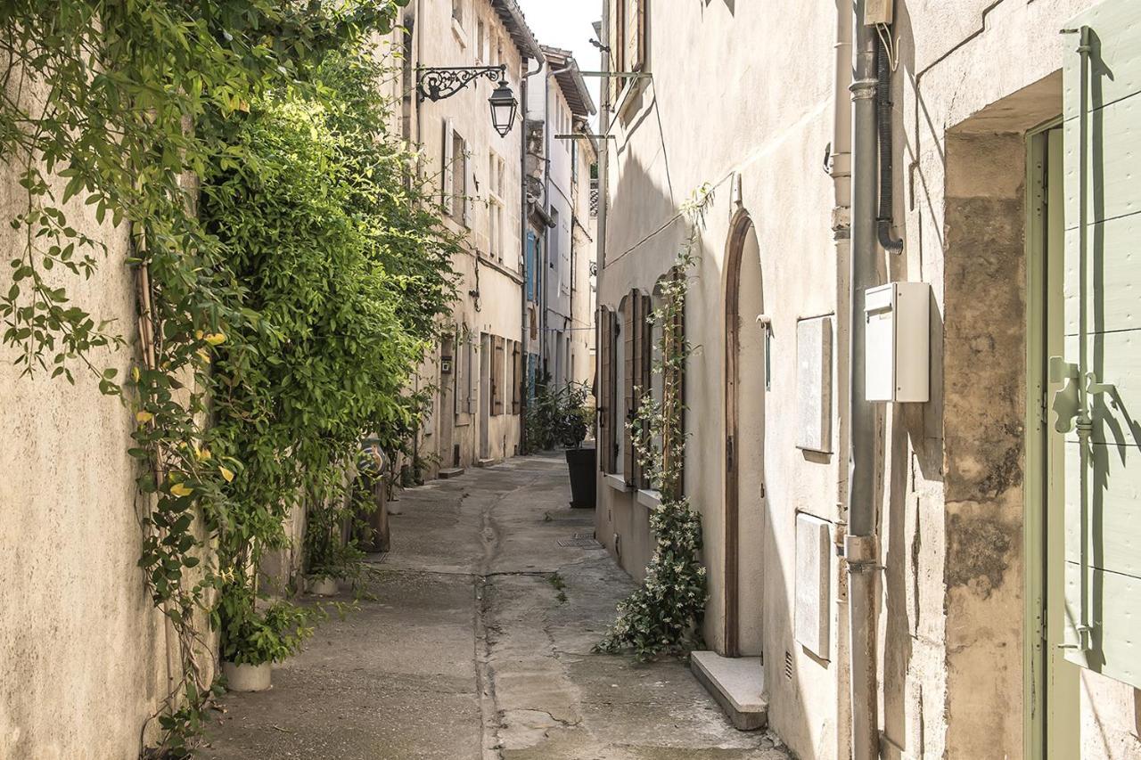 ARLES Maison petite Roquette et garage Extérieur photo